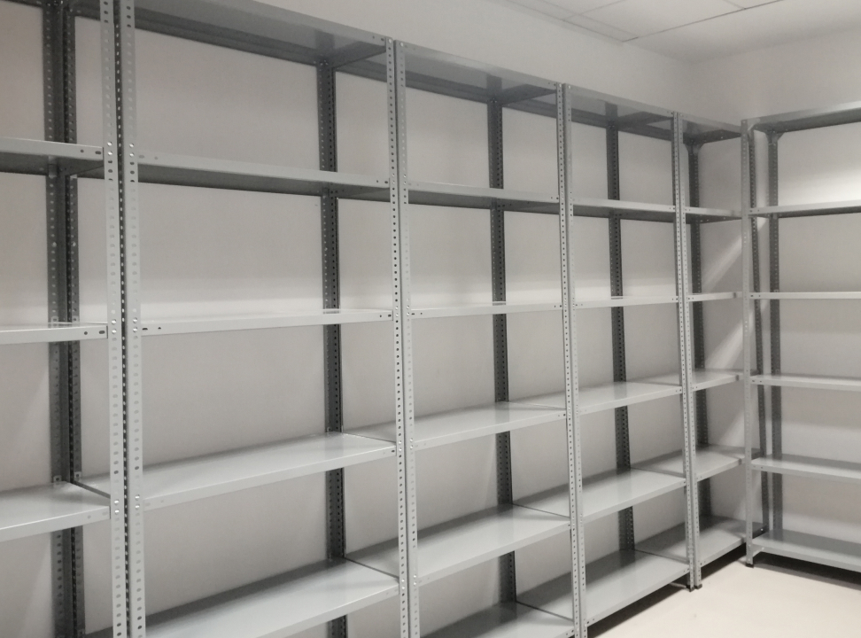 Tramerias de ángulo ranurado